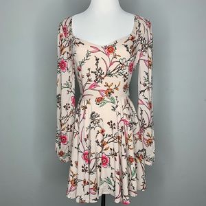 (NWT) ECOTÉ Long Sleeve Floral Dress